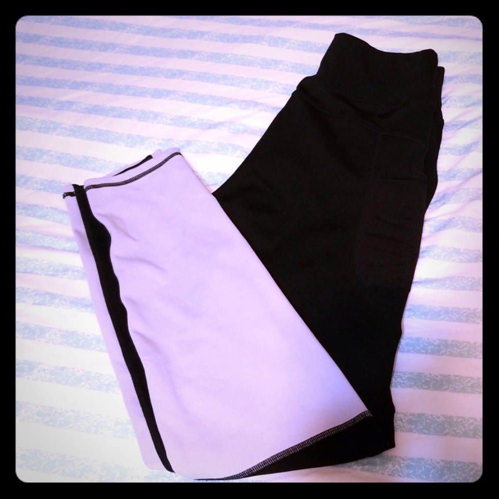 Leggings with Pocket - Picture 1 of 4